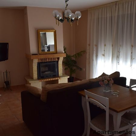 Apartamentos Horno Y Casa De Dulce 푸룰레나 외부 사진