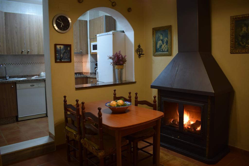 Apartamentos Horno Y Casa De Dulce 푸룰레나 외부 사진
